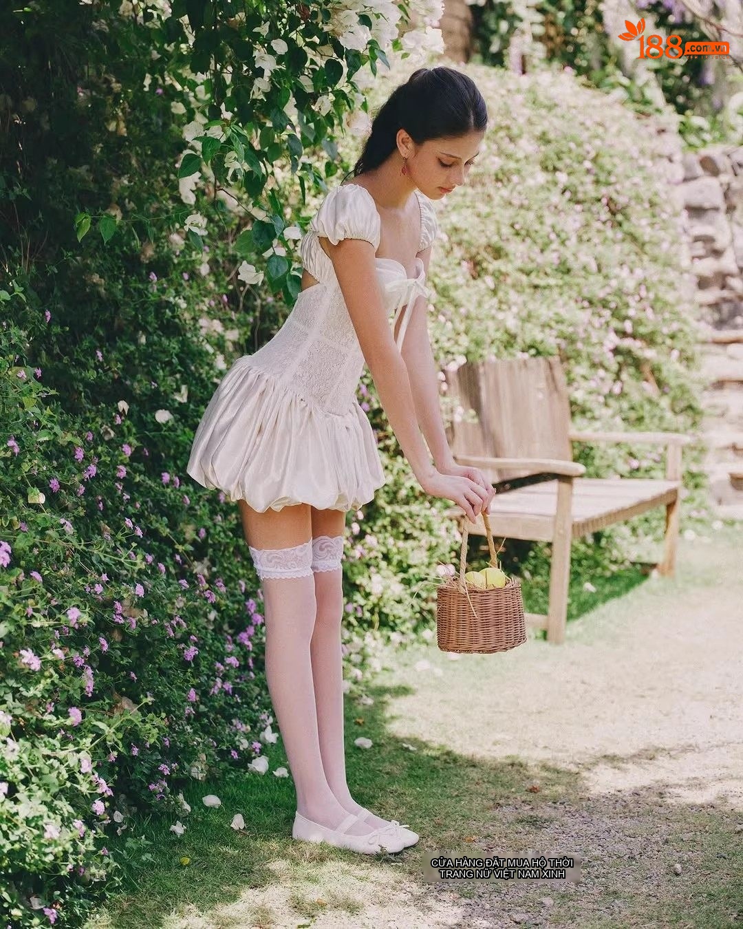 Set Áo Corset Ren Gân Cá và Chân Váy Bồng Nữ Phong Cách Pháp Màu Trắng Kem chi tiết 3