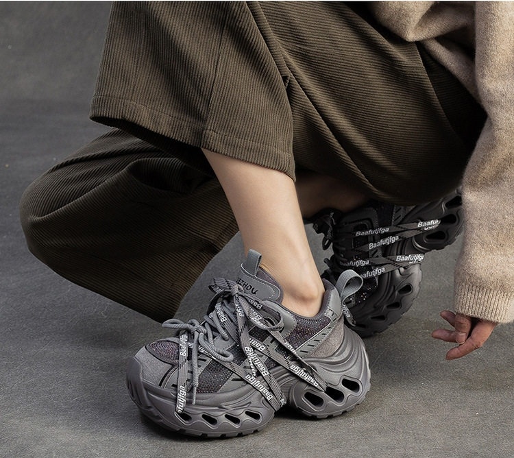 Giày Sneaker Nữ Đế Xuồng Dây Buộc Phong Cách Retro Chiều Cao Đế Khoảng 5cm Màu Đen, Xám, Nâu chi tiết 10