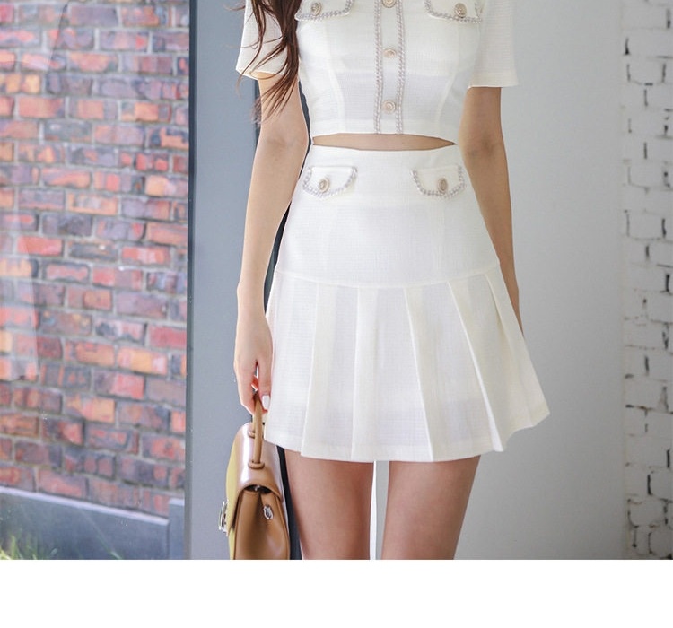 Set Bộ Nữ Áo Croptop Cổ chữ Vuông Tay Ngắn Chân Váy Xòe Ngắn Phong Cách Hàn Quốc Màu Trắng chi tiết 9