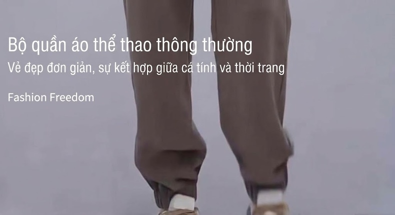 Bộ đồ thể thao nữ dáng rộng có mũ trùm đầu khóa kéo chi tiết 2