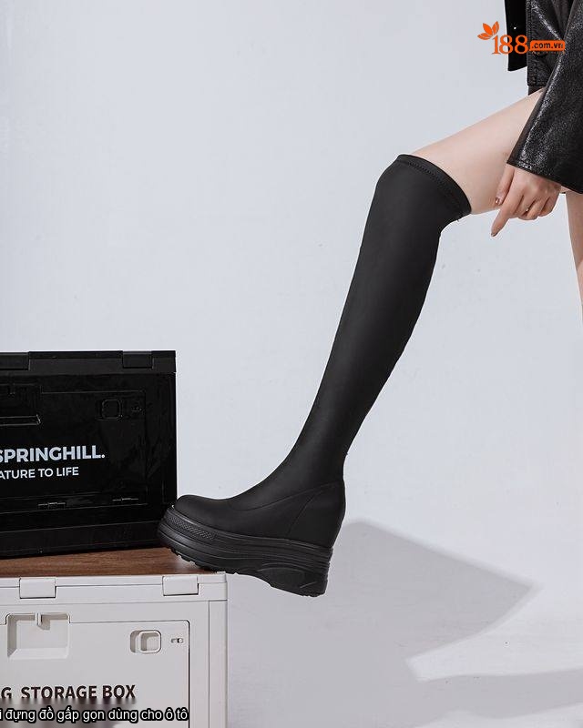 Boot Nữ Cổ Cao Qua Gối Đế Dày Chiều Cao Đế Khoảng 11cm Màu Đen, Trắng Kem chi tiết 12