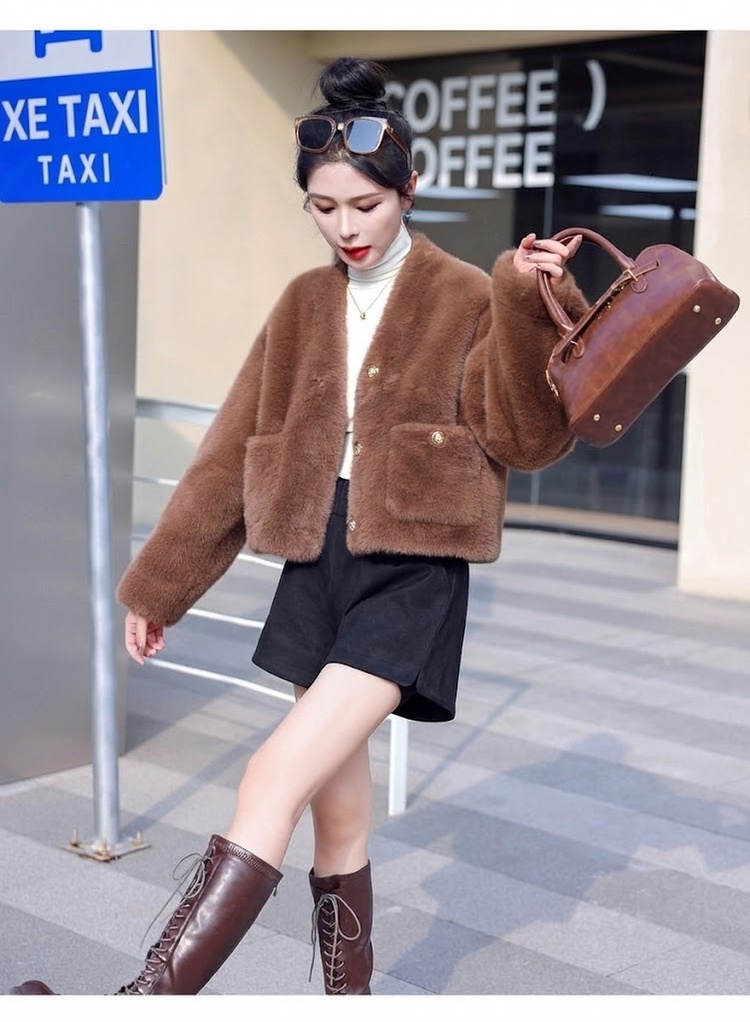 Áo Khoác Nữ Kiểu Croptop V Cổ Giả Lông Chồn Dáng Ngắn Dày Dặn Màu Nâu, Trắng chi tiết 7
