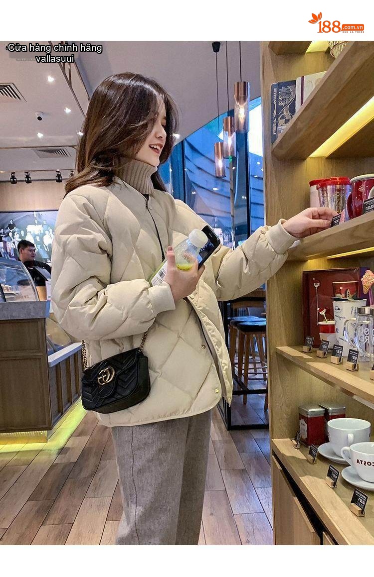 Áo Khoác Phao Nữ Cotton Trám Ô Thiết Kế Nhẹ Ngắn Tay Dáng Bomber Màu Be, Đen chi tiết 5