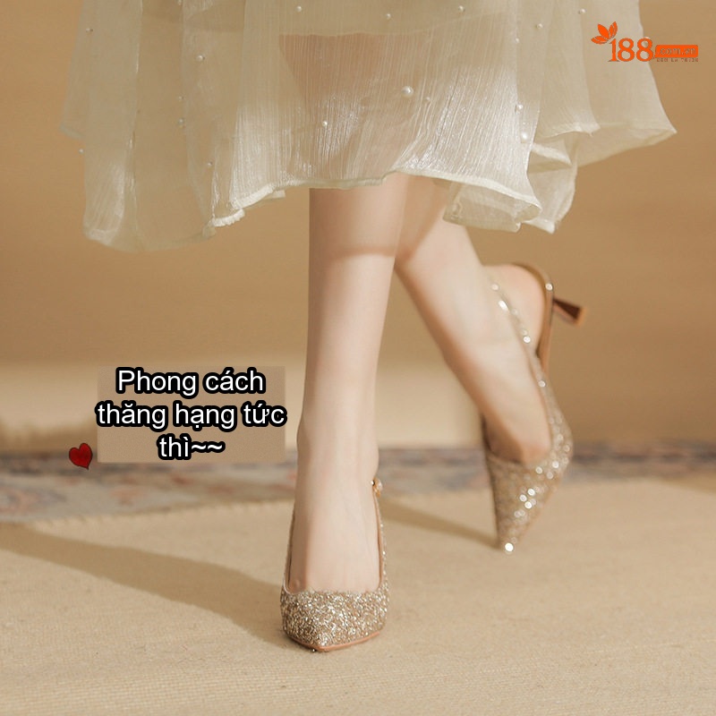 Giày Cao Gót Nữ Da Cừu Hở Gót Mũi Nhọn Chiều Cao Đế Khoảng 7cm Màu Vàng Kim, Bạc
