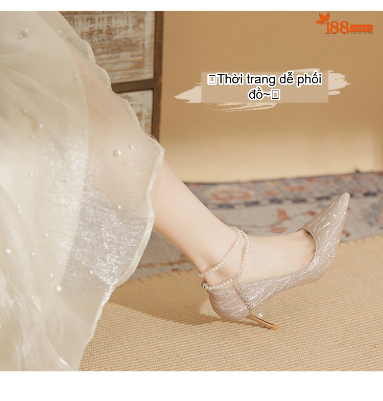 Giày Cao Gót Nữ Gót Nhọn Bề Mặt Lấp Lánh Chiều Cao Đế Khoảng 8cm Quai Ngọc Trai Màu Bạc chi tiết 2