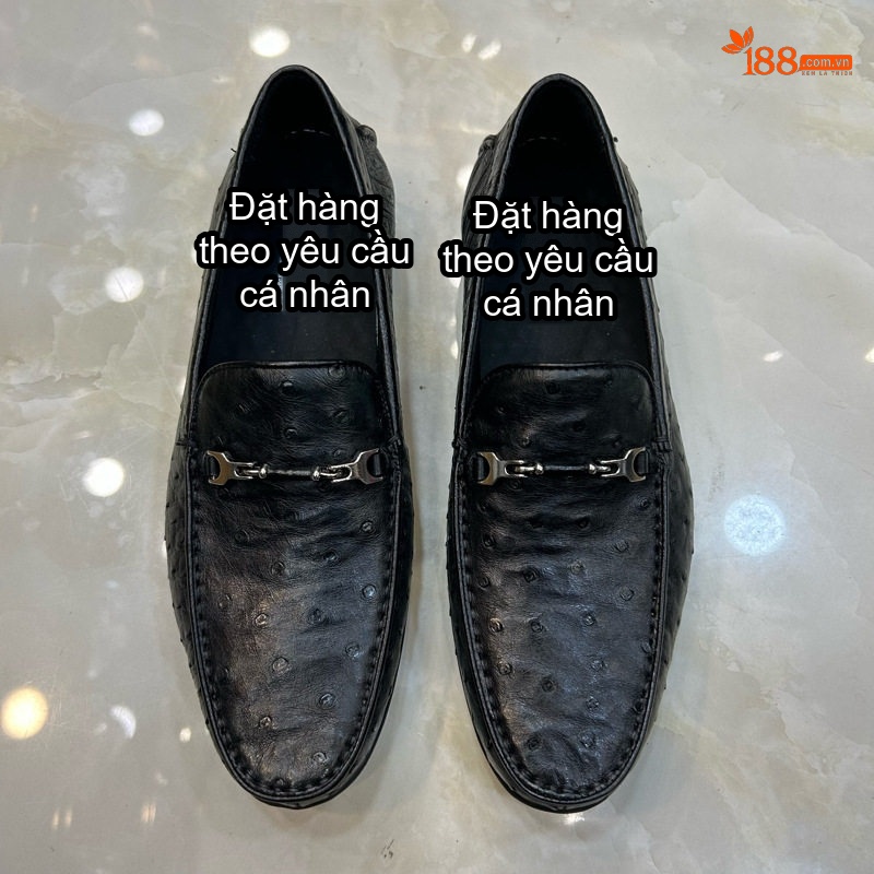 Màu đen