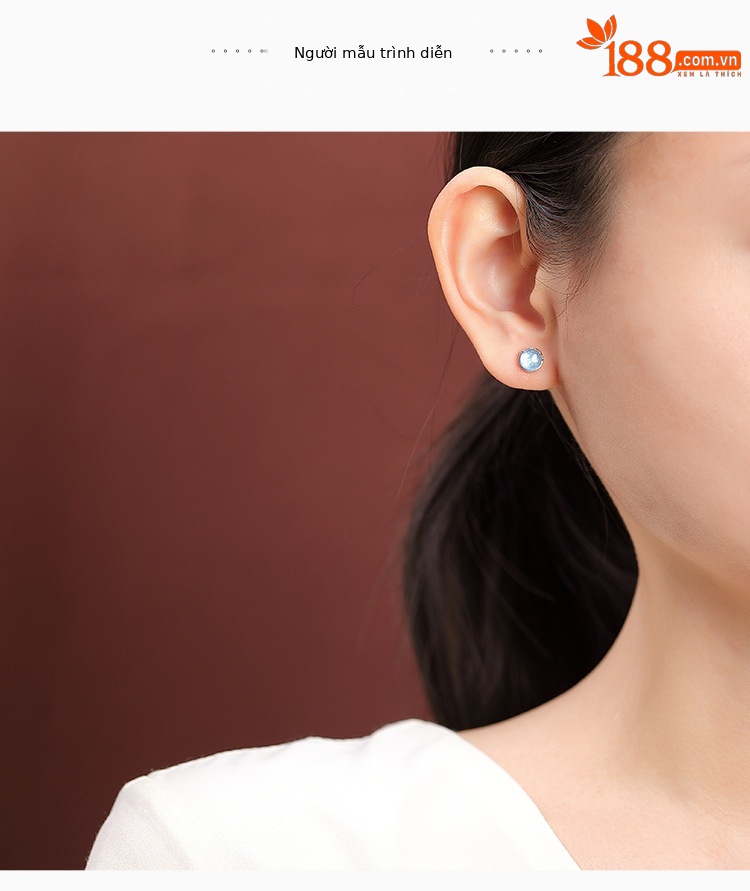 Khuyên tai bạc S925 hình cỏ ba lá đính đá Aquamarine tròn — một cặp chi tiết 3