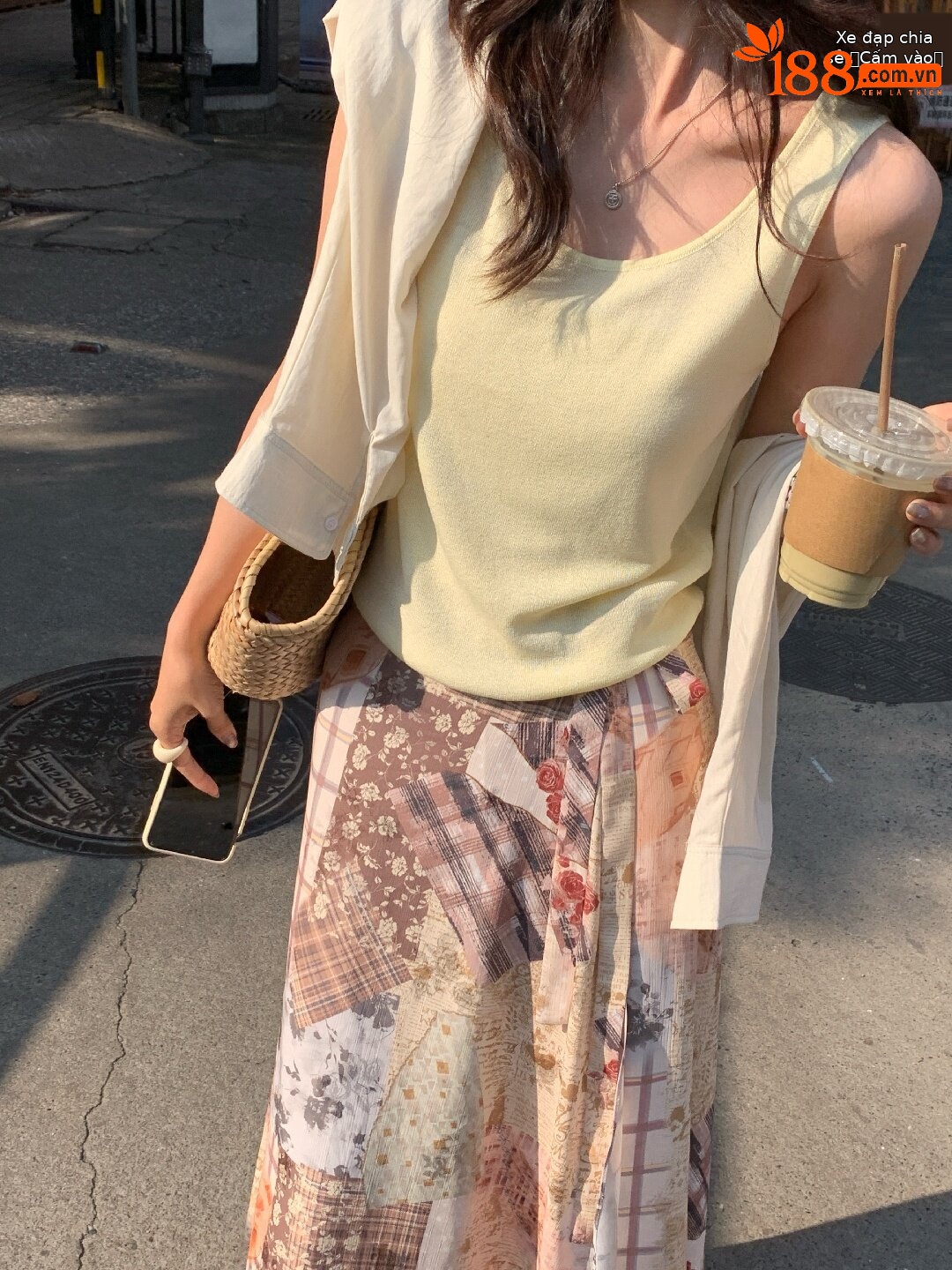 Vàng nhạt