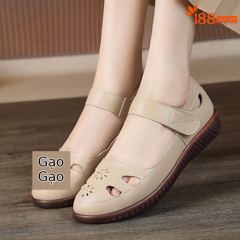 Sandal da thật nữ đế cao su bệt thoáng khí, phong cách thoải mái cho mẹ — màu đen