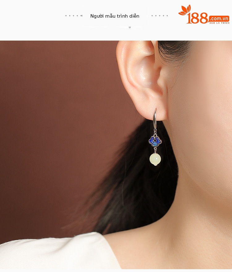 Bông tai bạc S925 đá ngọc bích tự nhiên họa tiết mây lành phong cách tân cổ điển — Một đôi chi tiết 4