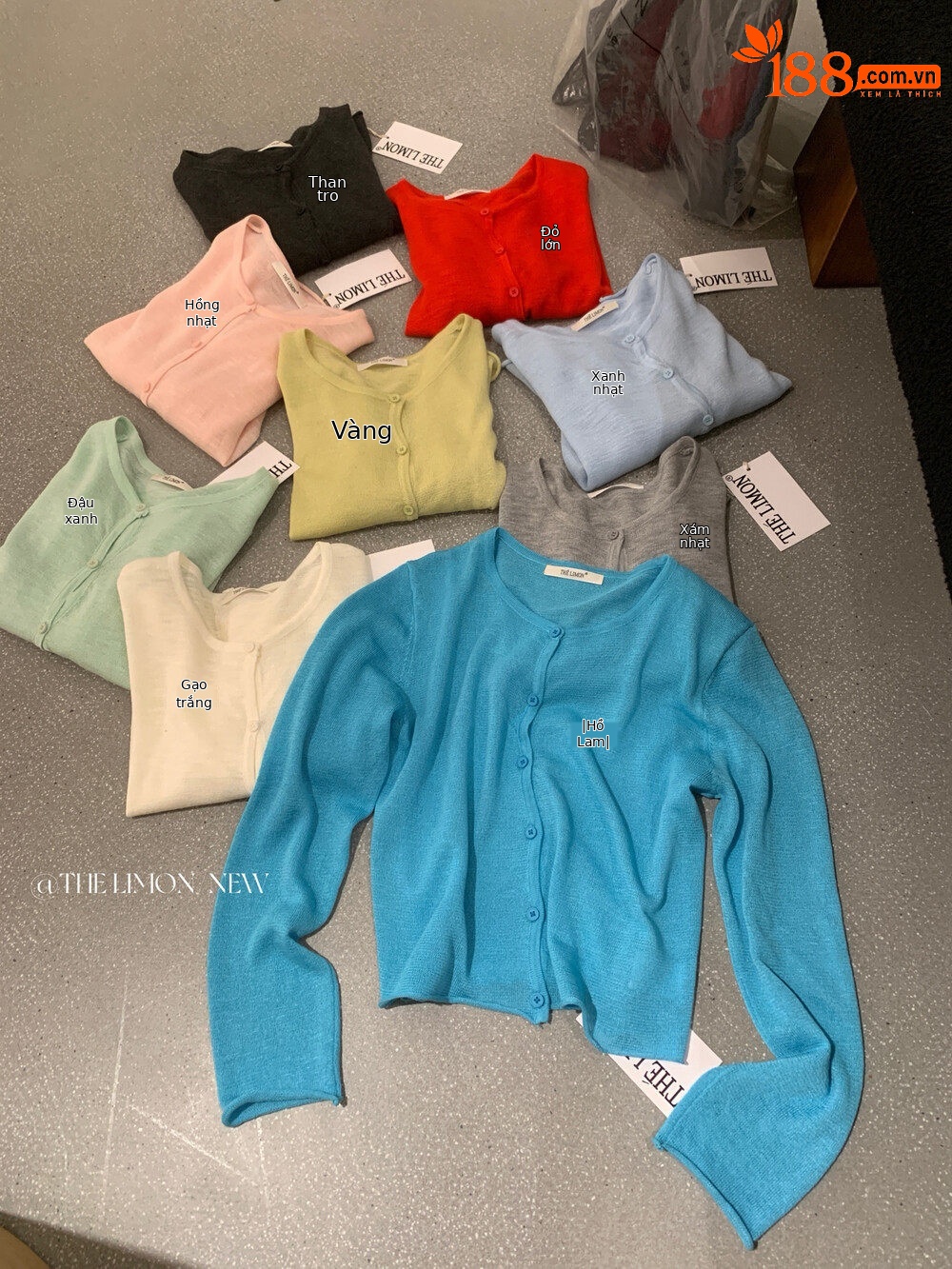 Áo khoác cardigan nữ cổ tròn chất liệu tre đũi chống nắng mỏng nhẹ — Đỏ thẫm, Xám cacbon, trắng ngà, xanh nhạt chi tiết 10