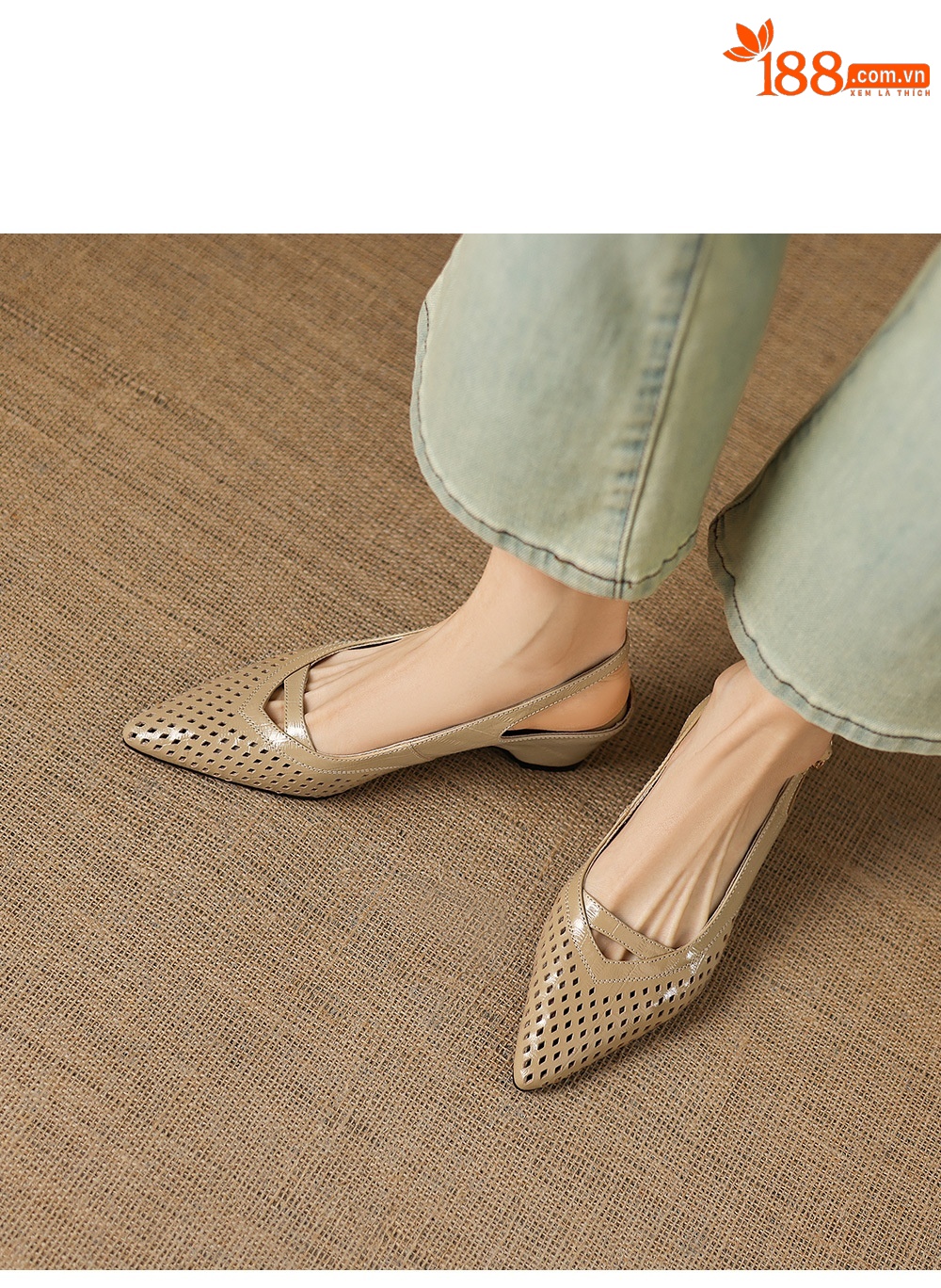 Sandal nữ gót thấp 5.5 cm mũi kín quai ngang khóa một chữ — màu trắng ngà chi tiết 13