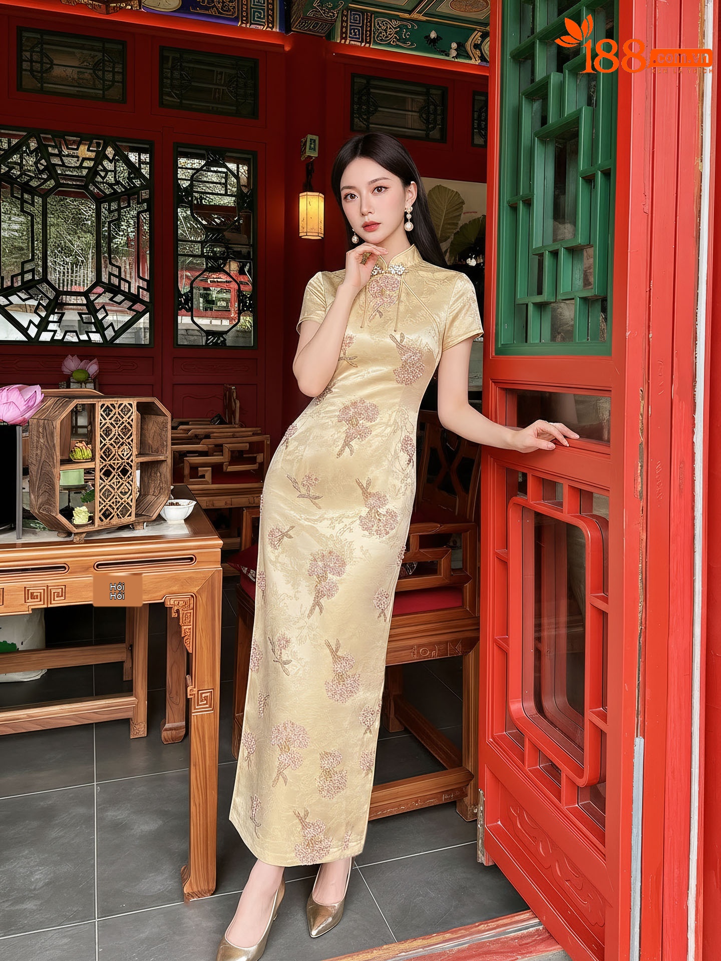 Đầm maxi nữ thêu ren hoa cổ trụ cài khuy, phong cách tân cổ điển — màu vàng