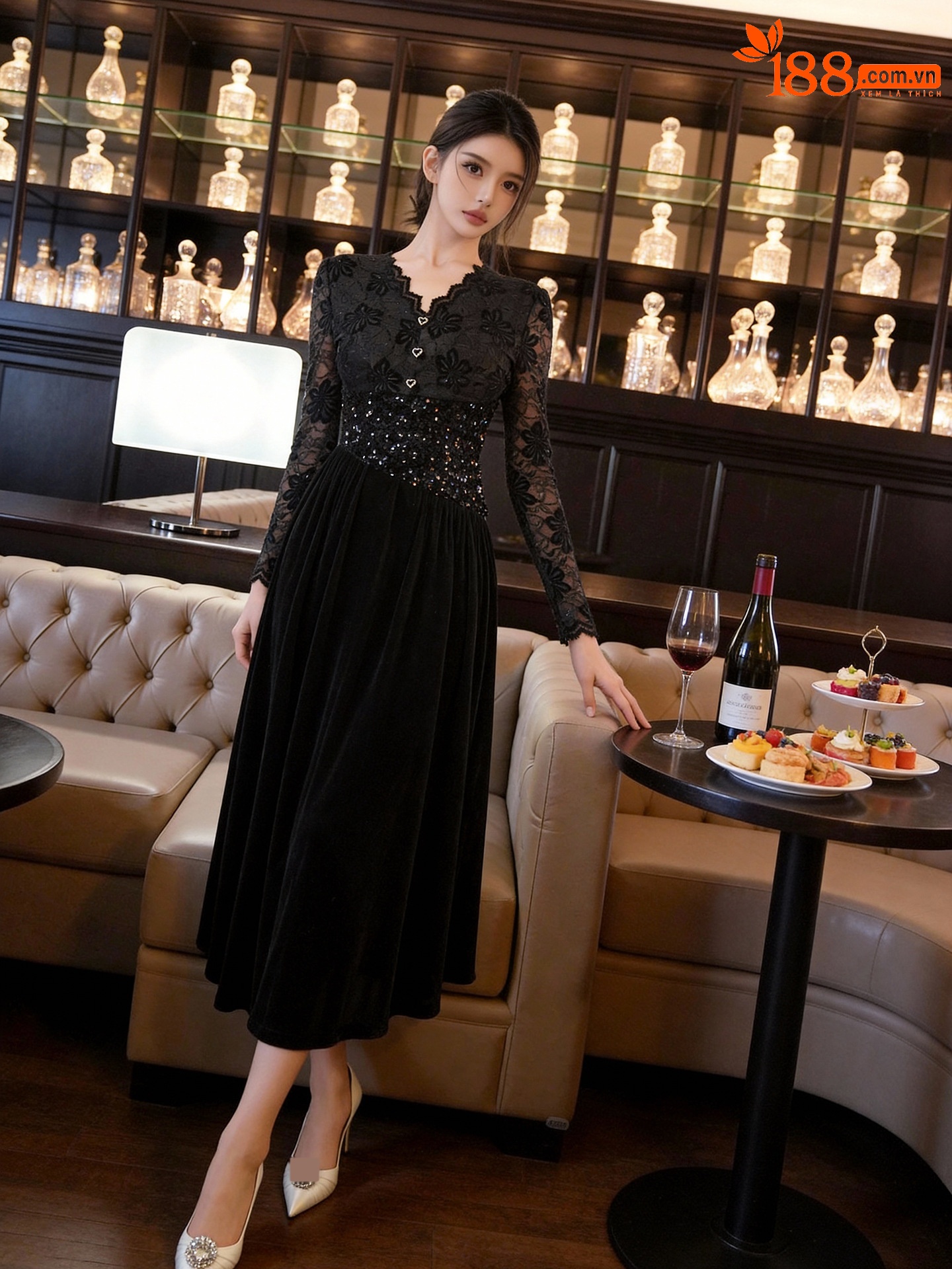 Đầm nữ cổ V ren phối sequin thắt eo nhung mềm mại — đen