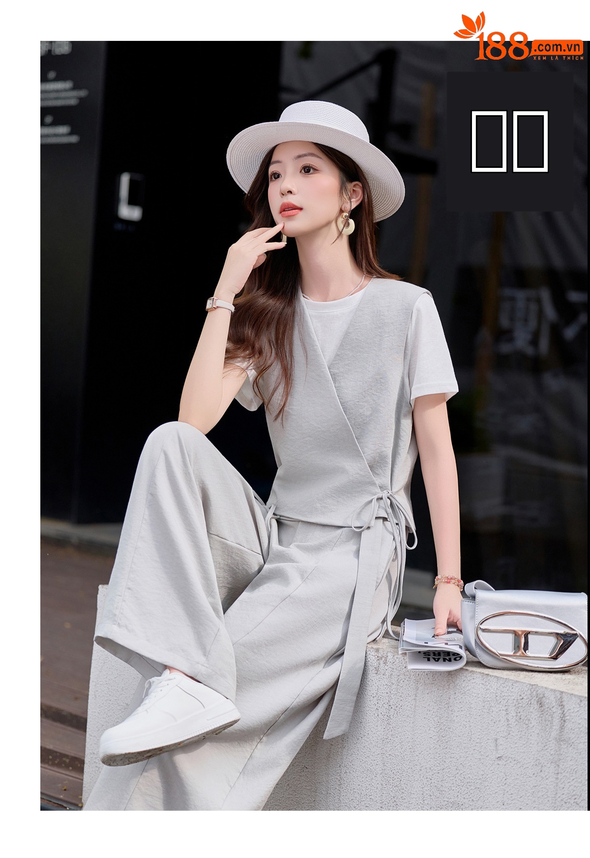 Bộ ba món mùa hè nữ gồm áo thun cổ tròn, áo vest cổ V và quần ống rộng — màu đen, màu xám chi tiết 15