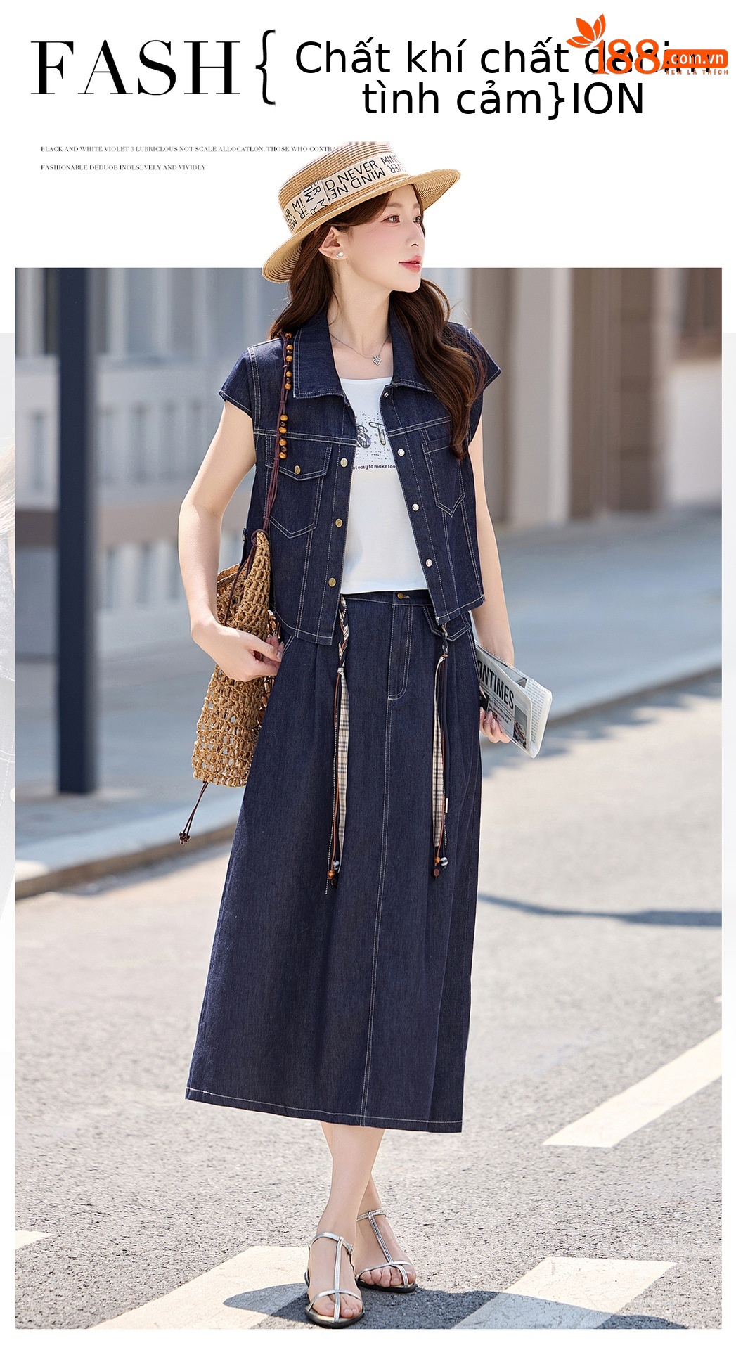 Bộ váy denim ba mảnh gồm áo khoác vest không tay, áo hai dây và chân váy midi — Màu ảnh chi tiết 3