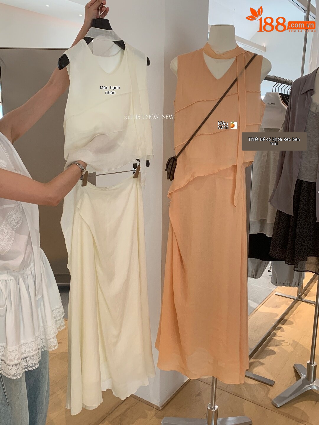 Bộ áo hai dây kết hợp chân váy midi nữ tính chất tơ tằm phong cách Hàn Quốc — màu cam, màu mơ chi tiết 40