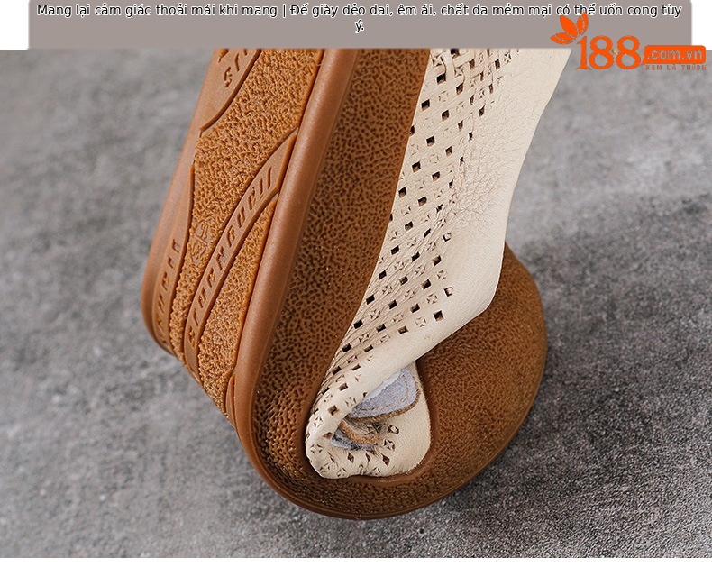 Sandal nữ da bò thật phong cách cổ điển, đế bệt, mũi kín, thiết kế thoáng khí họa tiết rỗ — màu nâu chi tiết 8