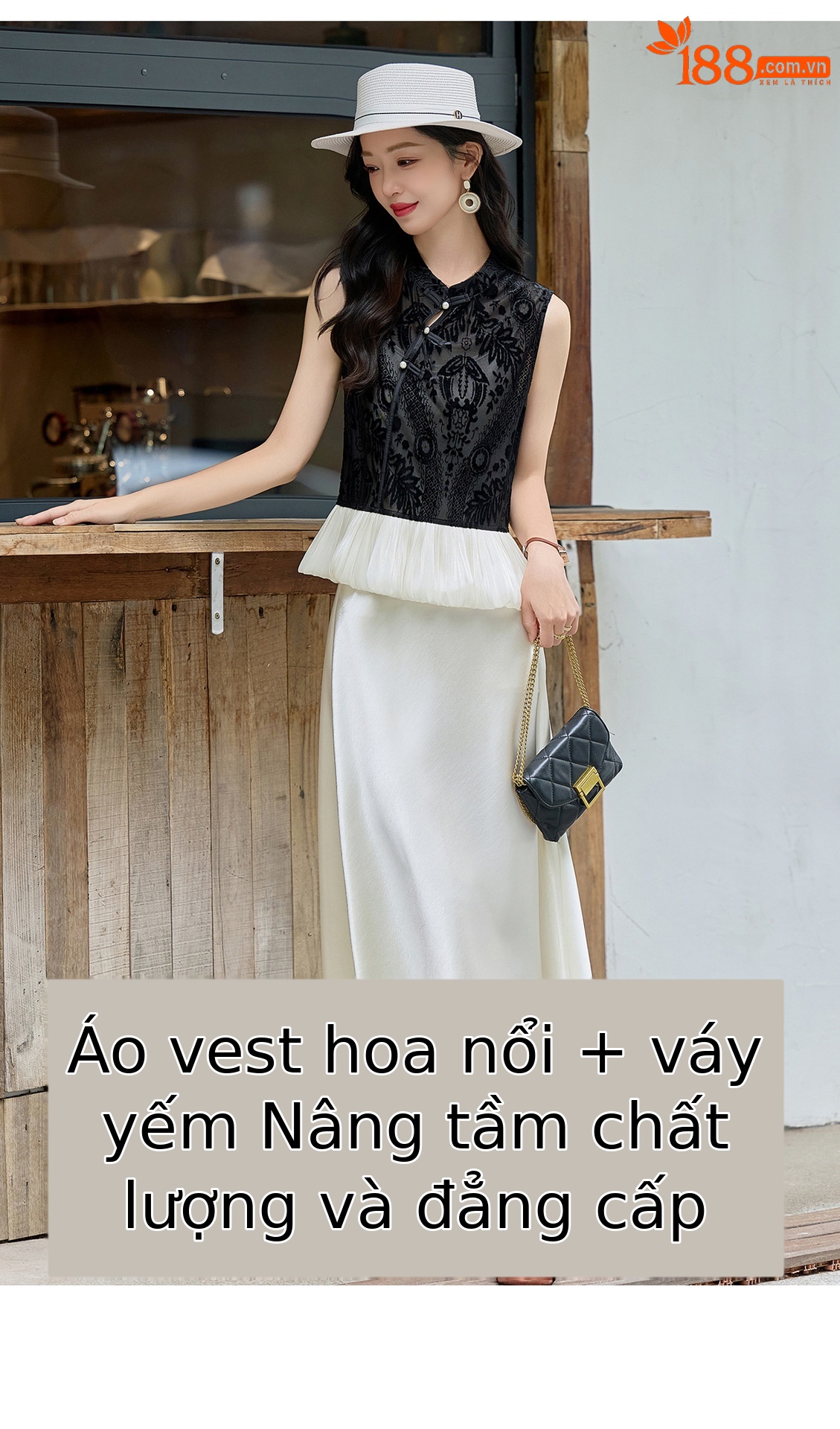 Bộ váy hai mảnh nữ tân cổ điển gồm áo gile và váy yếm hoa văn nổi — màu be, màu đen chi tiết 2
