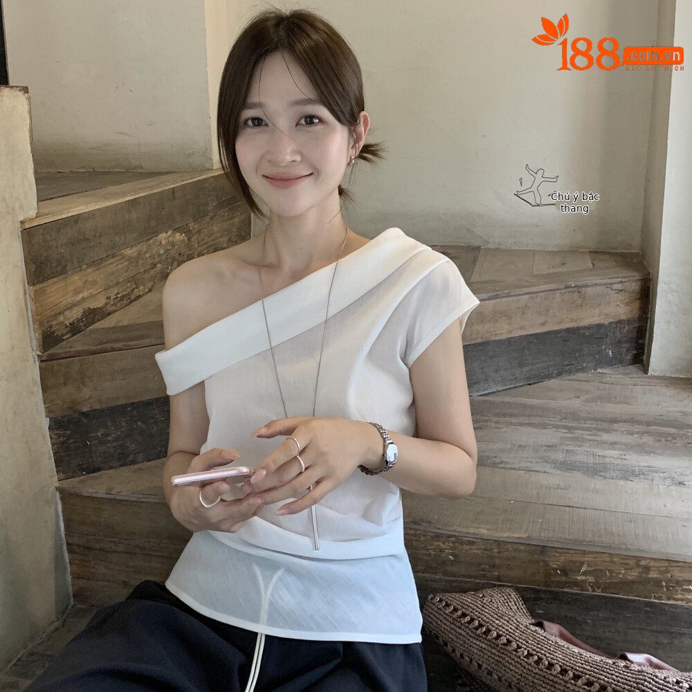 Áo croptop nữ tay ngắn cổ lệch vai, thiết kế bất đối xứng — Xanh da trờicolor, màu trắng, màu mơ