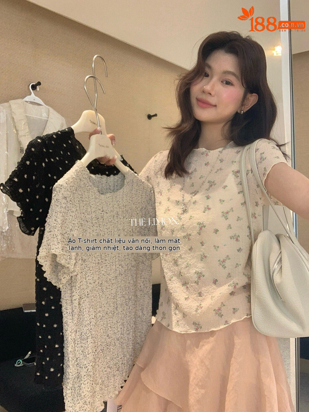 Áo thun nữ cổ tròn tay ngắn họa tiết hoa vụn nhí phối bèo nhún — Chấm nhỏ, Điểm sóng, Hoa vỡ chi tiết 32