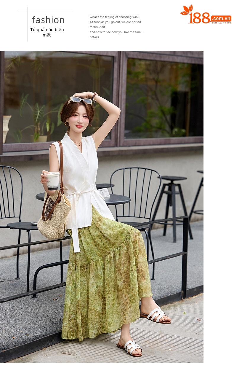 Bộ váy hai mảnh gồm áo vest không tay cổ V và chân váy midi họa tiết hoa, phong cách kỳ nghỉ — màu trắng, màu kaki, màu cà phê chi tiết 17