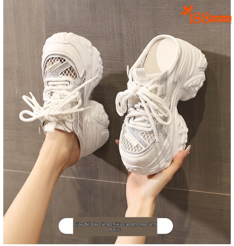Giày sneaker nữ đế dày chunky thiết kế mũi trùm họa tiết thiên nga đen — màu trắng, bạc chi tiết 1