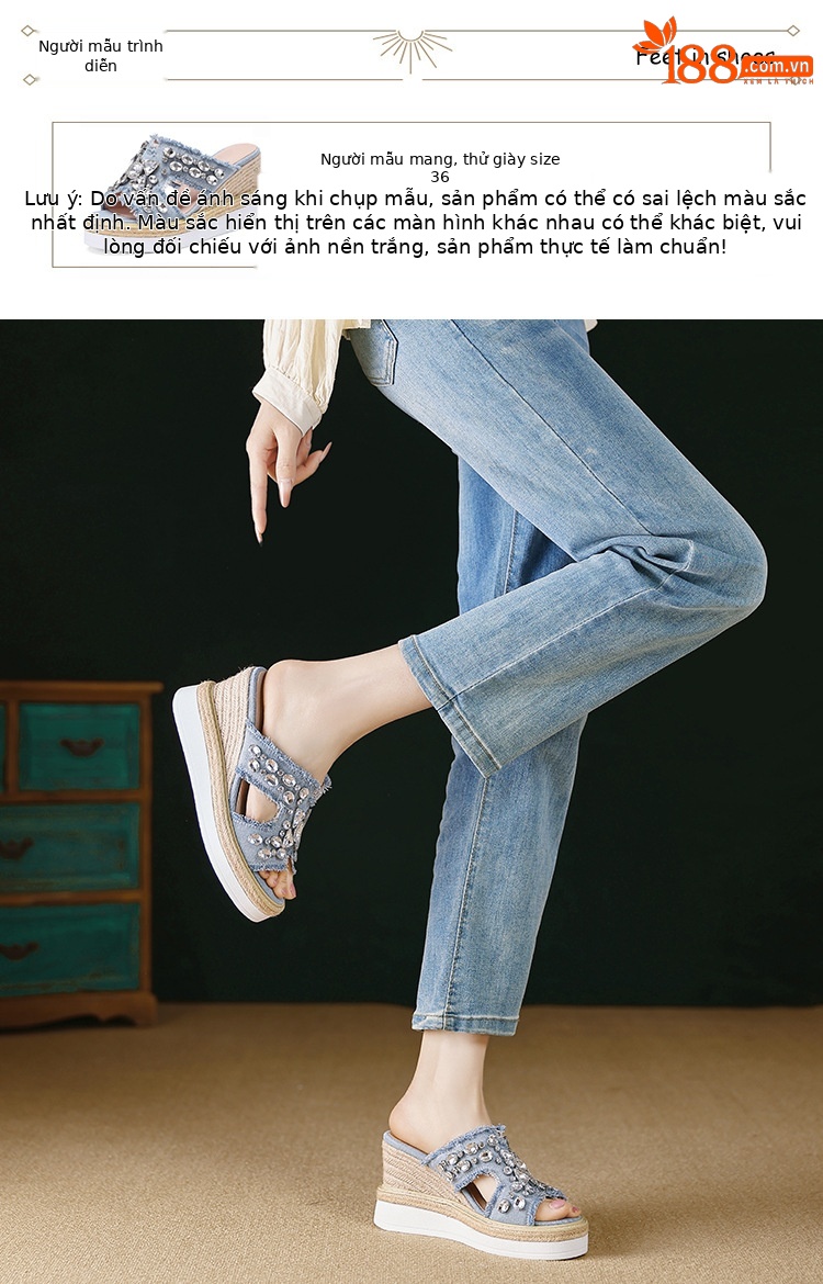 Dép sandal nữ quai ngang đế xuồng cao gót 9 cm, chất liệu denim phối đá đính và đế cói — Cao bồi xanh chi tiết 4