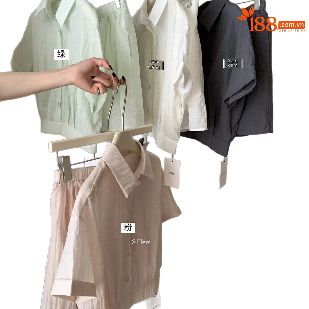 Bộ hai mảnh áo sơ mi ngắn phối quần short cạp chun nữ — xám đậm, màu hồng