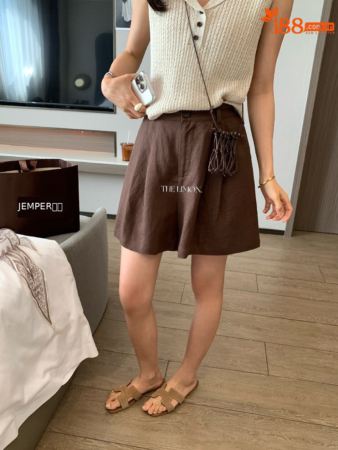 Quần short nữ cạp cao chất liệu tencel linen phối sợi, dáng suông rộng, tôn dáng, phong cách old money — màu sắc, Màu cà phê, màu trắng, Xanh da trờicolor chi tiết 32