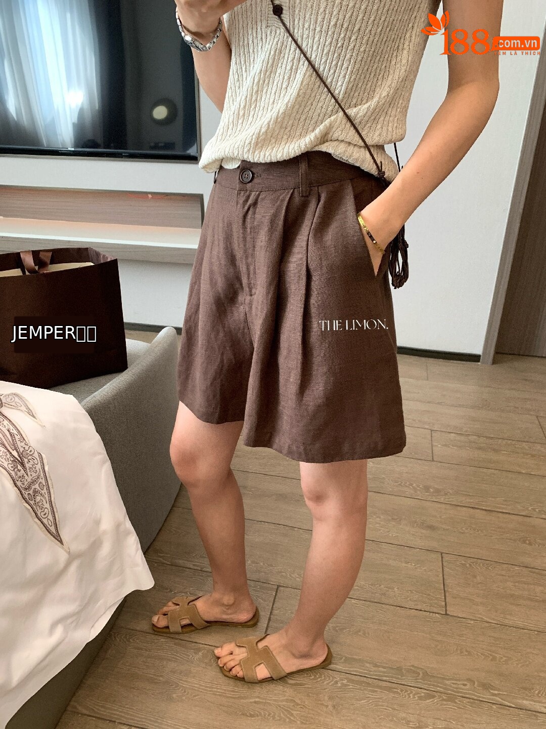 Quần short nữ cạp cao chất liệu tencel linen phối sợi, dáng suông rộng, tôn dáng, phong cách old money — màu sắc, Màu cà phê, màu trắng, Xanh da trờicolor chi tiết 34