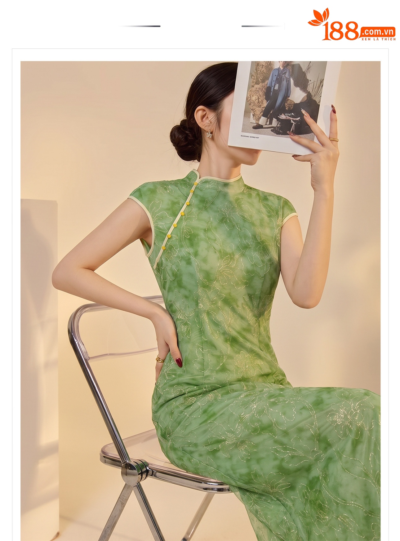 Đầm maxi cổ đứng sườn xám cách tân — Xanh lá cây nhạtcolor chi tiết 1