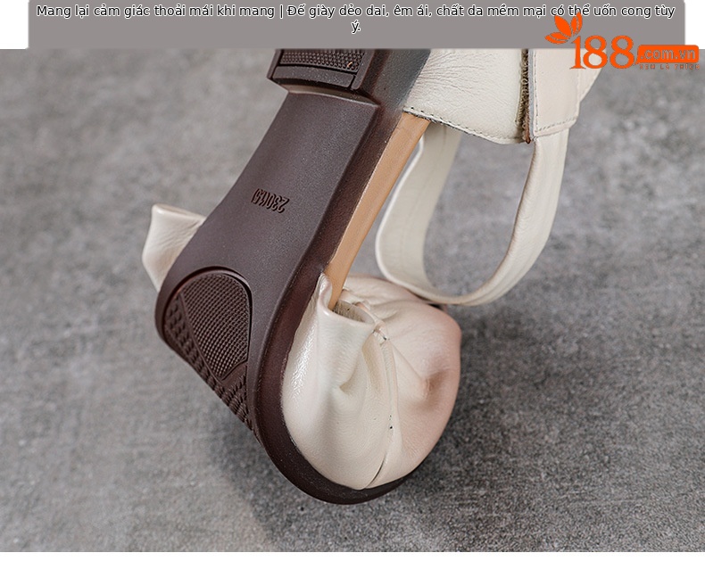 Sandal nữ da bò thật phong cách cổ điển, đế bệt thủ công, mũi nhăn — màu be chi tiết 8
