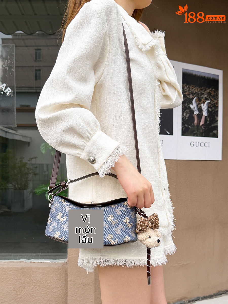 Túi đeo chéo nữ phong cách Hàn Quốc in họa tiết vintage, thiết kế hình túi vàng (yuanbao) – phiên bản mới xuân hè 2026, màu sắc tương phản thời trang