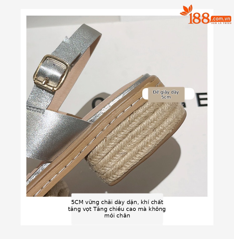 Sandal nữ đế thấp mũi hở quai tua rua đế cói phối dây xích kim loại — màu trắng, bạc chi tiết 5