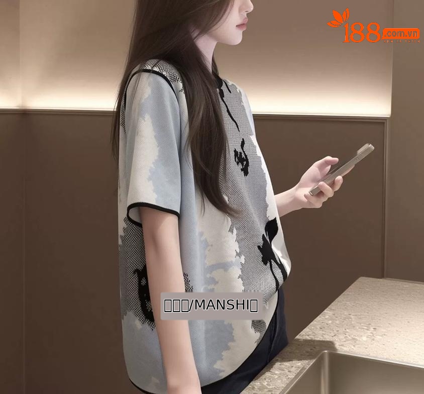 Áo thun nữ cổ tròn tay lỡ phong cách casual rộng rãi — Màu ảnh chi tiết 2
