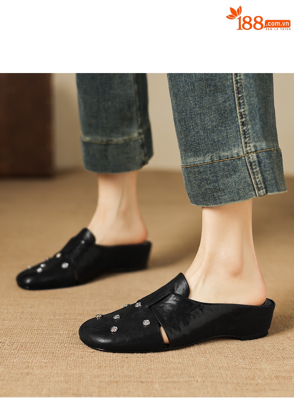 Dép sandal nữ quai chữ V mũi hoa bọc đầu, gót thấp 4 cm, da cừu thời trang — đen chi tiết 13