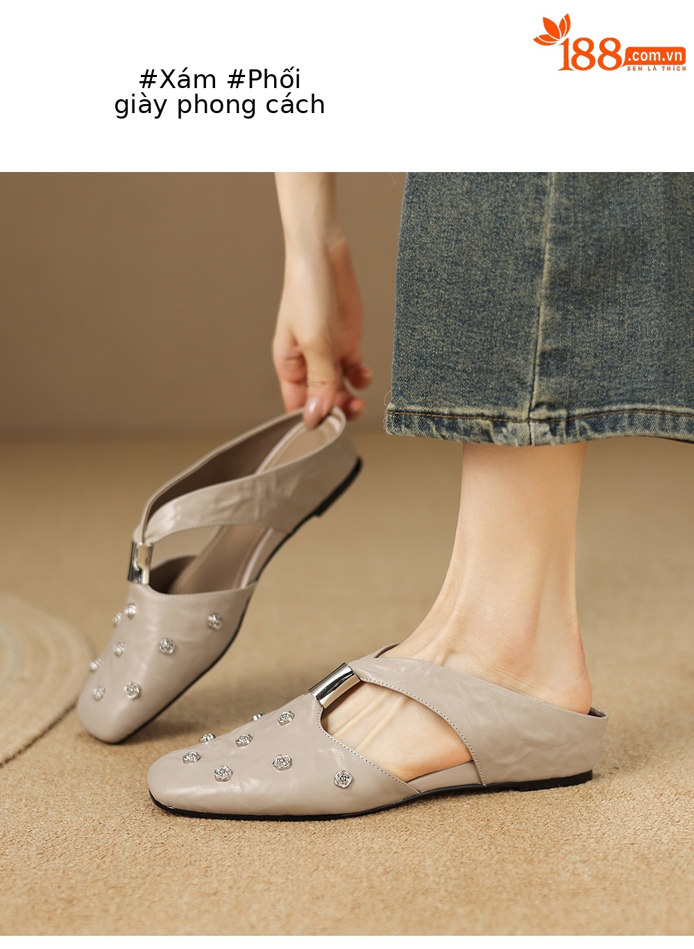 Dép sandal nữ quai chữ V đế bệt da cừu hoa nổi — đen chi tiết 25