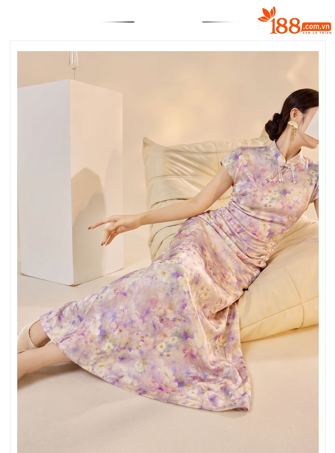 Đầm dài nữ nhuộm hoa cổ đứng thắt lưng nếp gấp chẻ tà — màu tím chi tiết 1