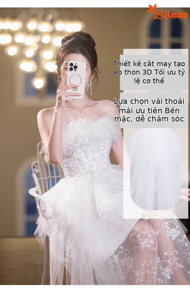 Đầm maxi nữ thắt eo cổ yếm phong cách Pháp, tay lỡ xếp tầng, phối lông vũ trang trí — Trắng chi tiết 3