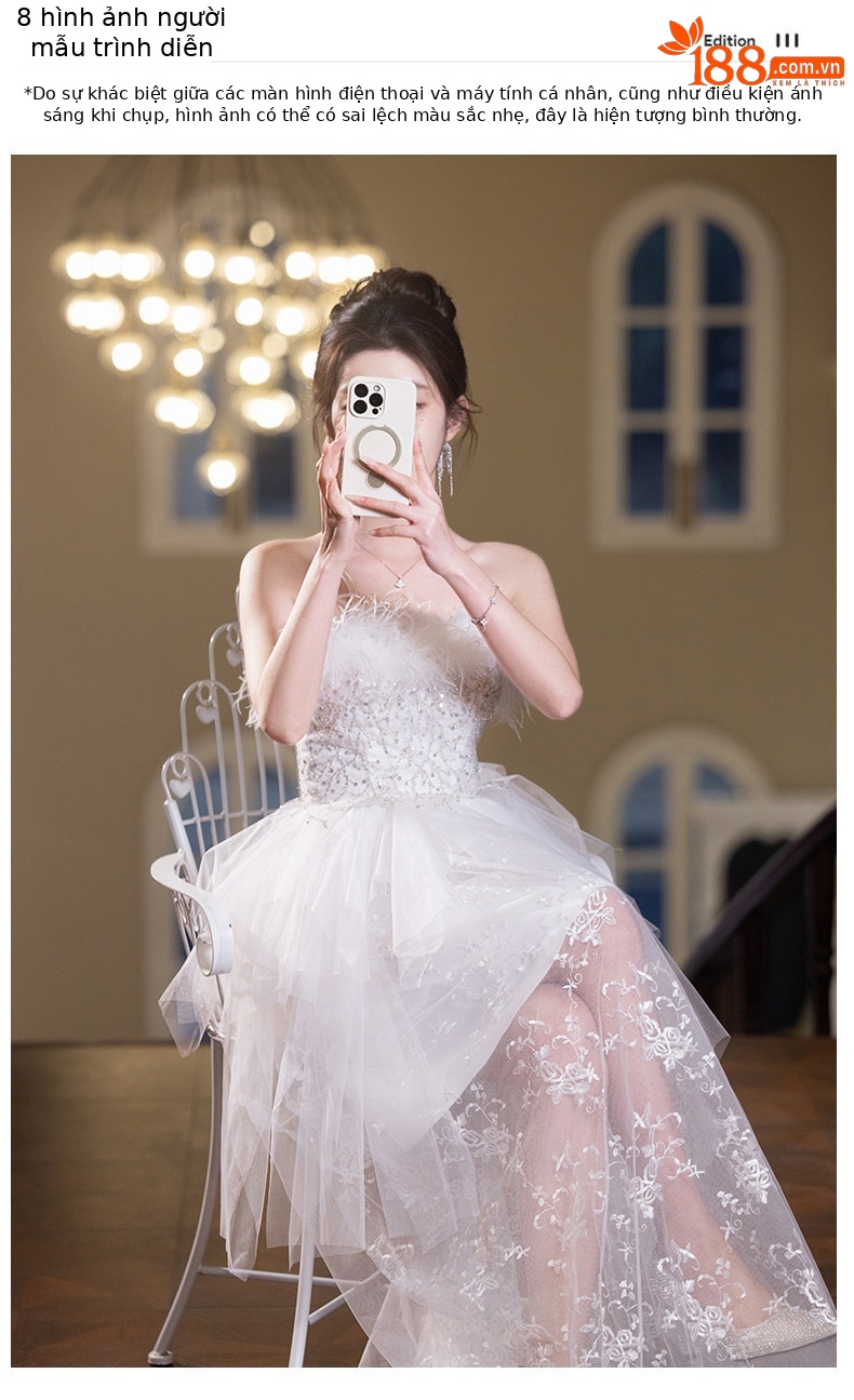 Đầm maxi nữ thắt eo cổ yếm phong cách Pháp, tay lỡ xếp tầng, phối lông vũ trang trí — Trắng chi tiết 5