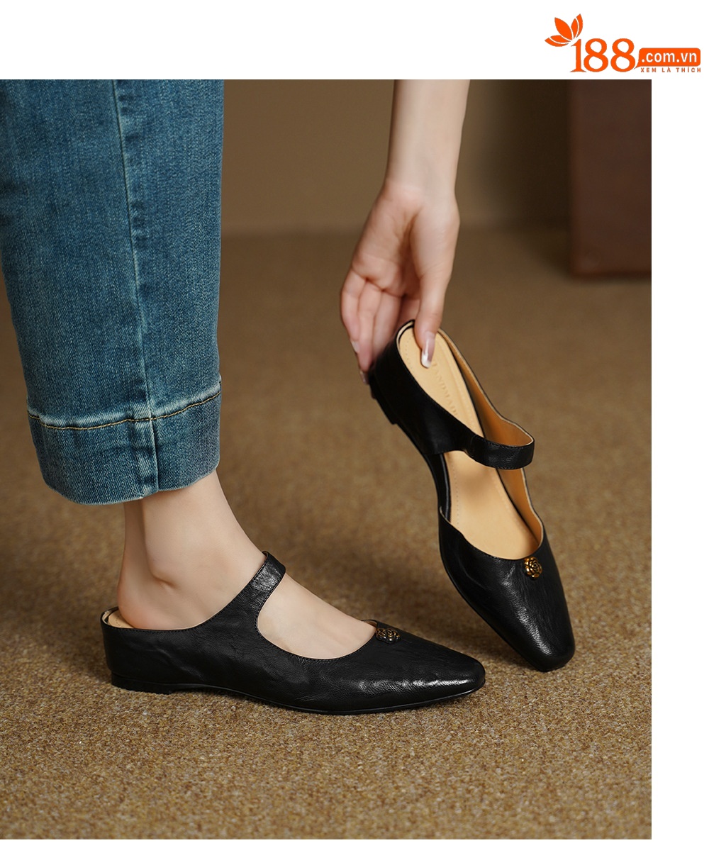 Dép sandal nữ da dê mũi kín họa tiết hoa sơn trà, đế bệt dáng lười — màu nâu chi tiết 9