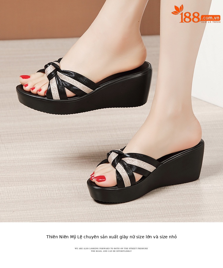 Dép sandal nữ xỏ ngón đế xuồng dày mũi hở gót thấp 2025 — Đen Đỏ, Đen vàng kim chi tiết 12