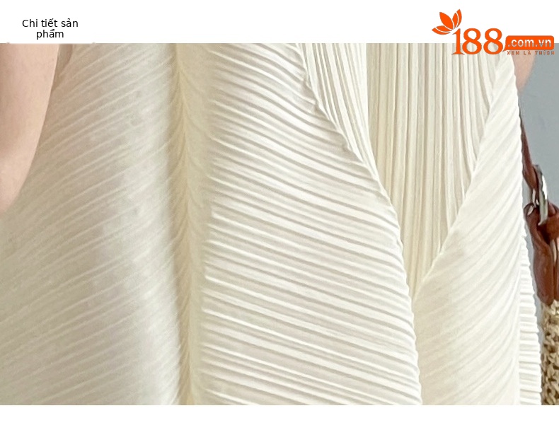 Đầm xếp ly ngắn tay họa tiết hoa nụ phong cách Pháp — Màu đen chi tiết 3