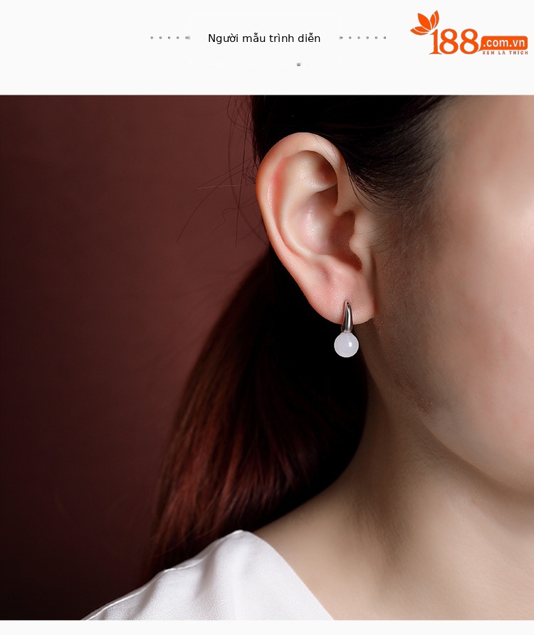 Bông tai kẹp bạc S925 đính ngọc trắng Hetian hạt tròn phong cách đơn giản thời trang — Một cặp chi tiết 4