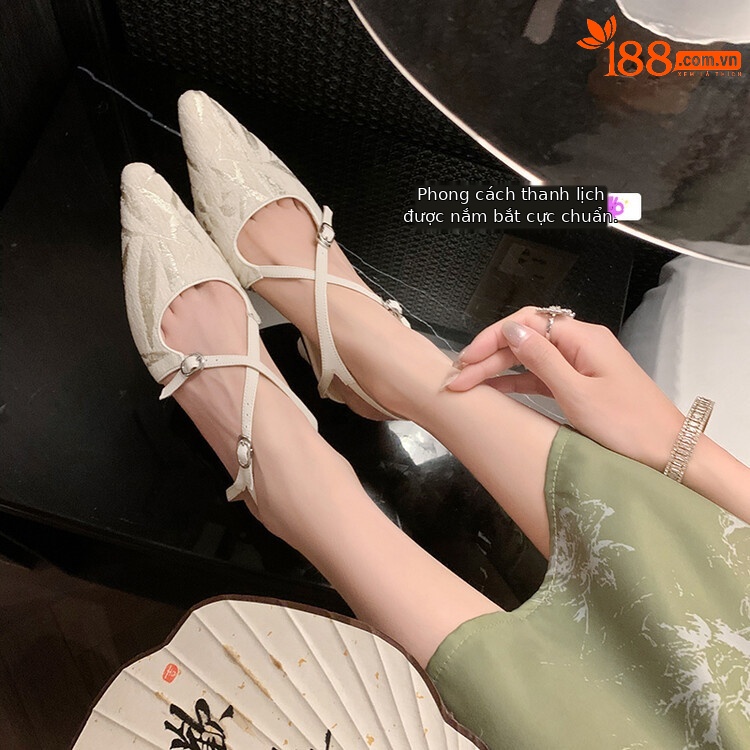 Sandal cao gót mũi nhọn phong cách Trung Hoa mới, chất sa tanh, quai chéo rỗng, gót thô 9 cm — Màu trắng be, Màu Kaki chi tiết 10