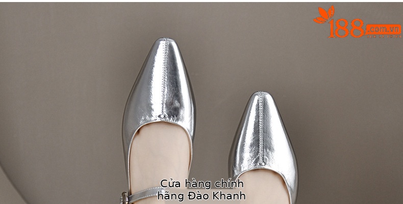 Dép nữ da thật xỏ ngón đế bệt mũi tròn màu bạc sáng bóng — Màu vàng cổ chi tiết 25