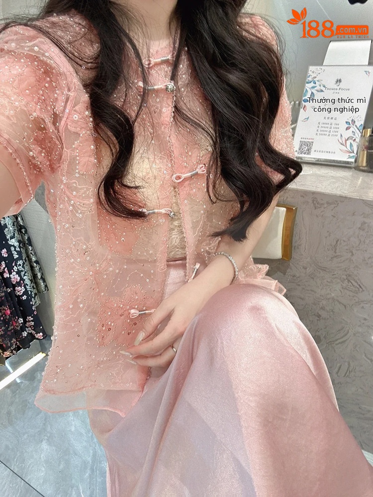Áo thêu hoa acetate phong cách Trung Quốc mới mùa hè 2026, đính sequin và hạt cườm nặng — Áo màu hồng