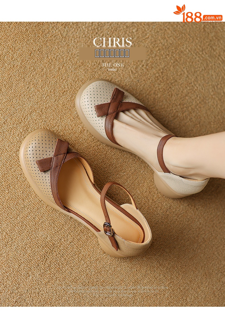Sandal nữ bít mũi đục lỗ da cừu, quai ngang thắt nơ, gót vuông đế dày — Màu trắng be chi tiết 1