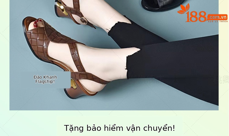 Sandal peep-toe da cừu gót vuông ổn định phối váy — Màu nâu chi tiết 2